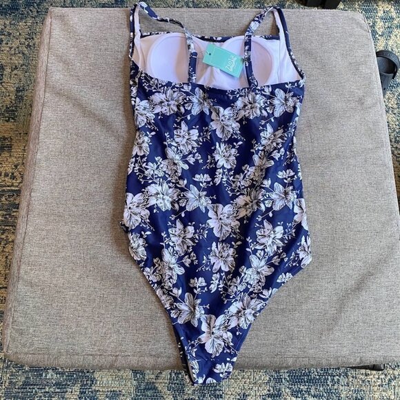 Maternity Swimsuit One Piece Front Cross Swimsuit, Size Large - Picture 4 of 6